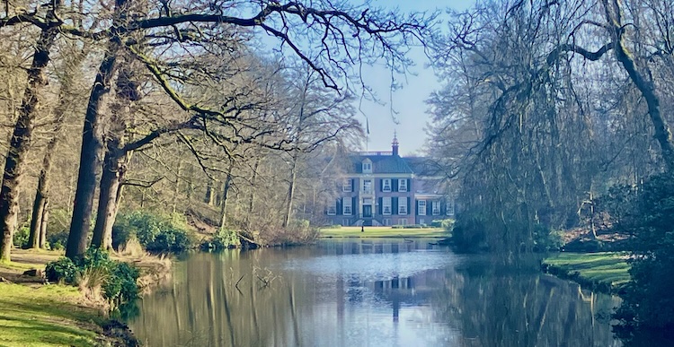 Kasteel Groeneveld met vijver - fotograaf Melanie Plag