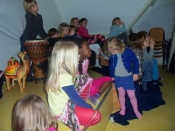 1.3 Luisteren naar een verhaal tijdens het ochtend. 1.3 Luisteren naar een verhaal tijdens het ochtend.